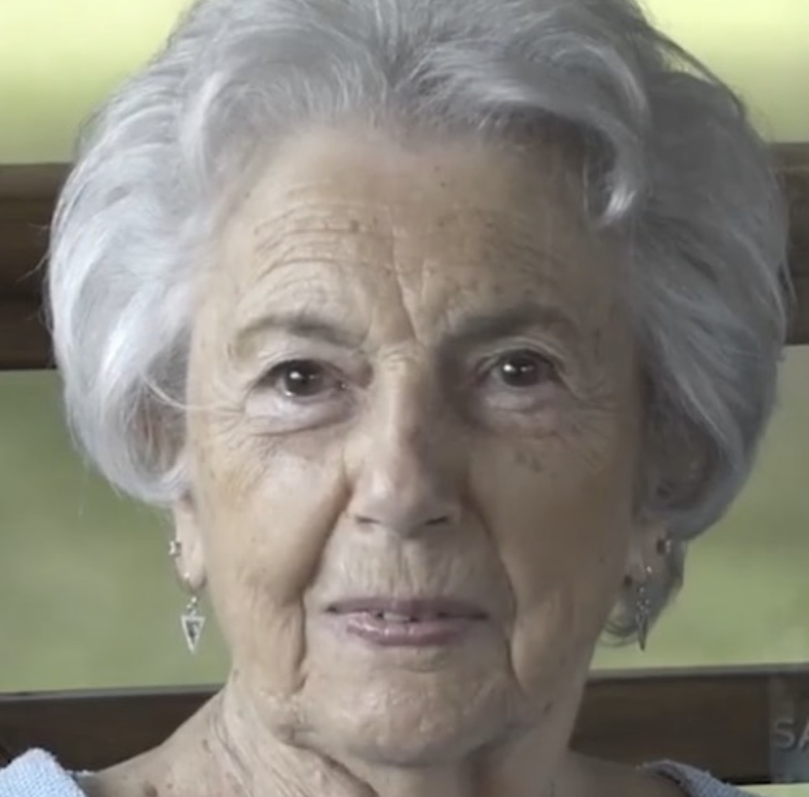 Portrait d’une femme âgée, image du catalogue Un siècle vous contemple sur Garéal Plus